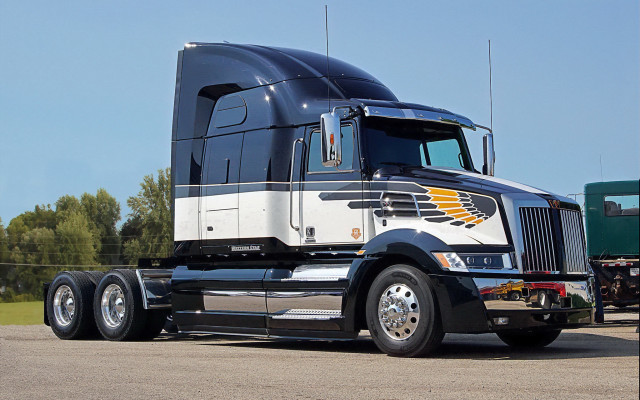 Semi truck trailer forest blue free wallpaper - medium preview image