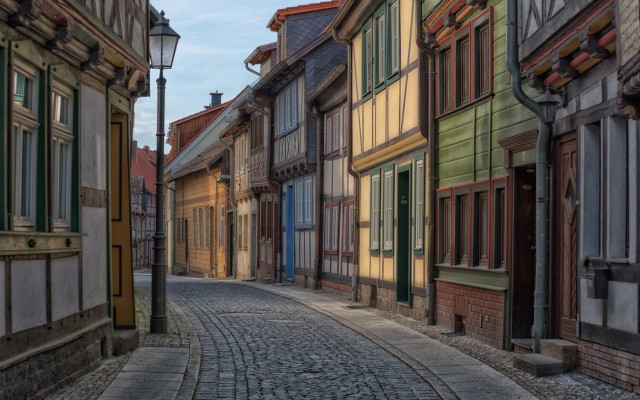 Cobblestone street lamppost buildings florence free wallpaper - medium preview image
