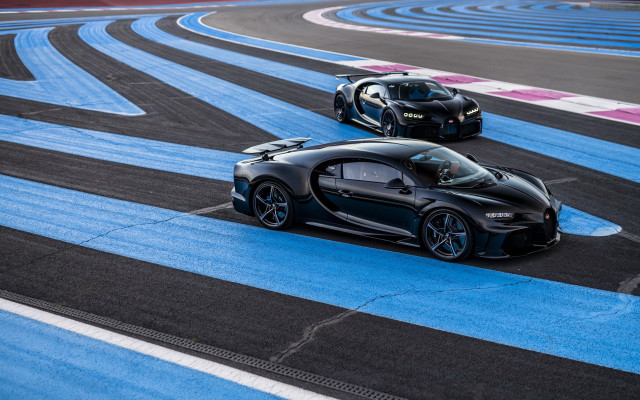 Bugatti race track symmetry futurism free wallpaper - medium preview image