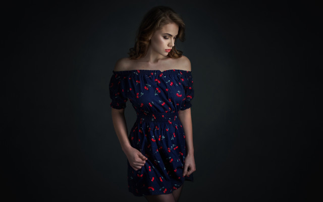 Annabel kidston portrait dress floral free wallpaper for desktop - medium preview image