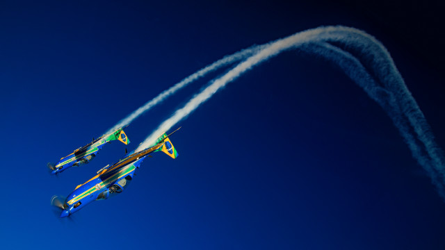 Airplanes sky smoke trails blue free wallpaper - medium preview image