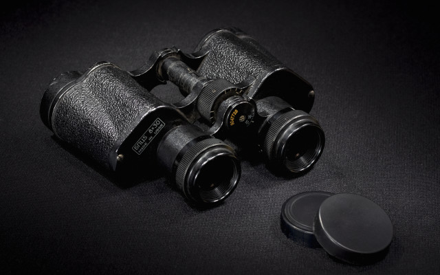 Binoculars table button glasses 3d free wallpaper - medium preview image