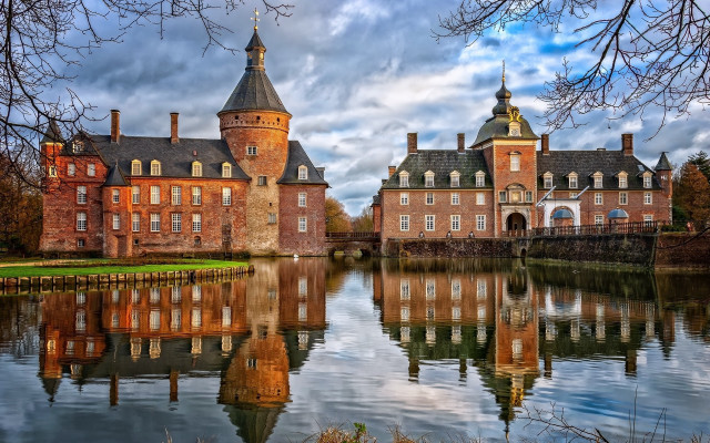 Castle pond clouds heidelberg flemish free wallpaper - medium preview image