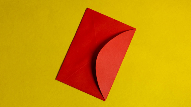 Red paper curved corner mail free wallpaper - medium preview image