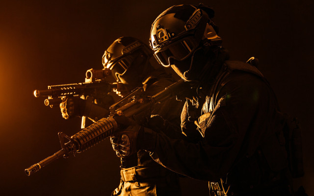 Soldiers guns dark light cinematic free wallpaper - medium preview image