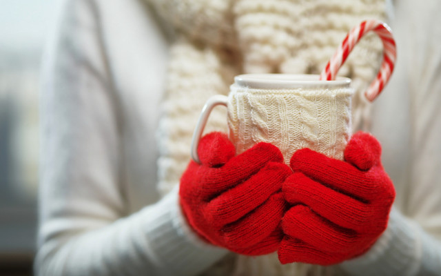 Dorothy coke winter candycane mug free wallpaper - medium preview image