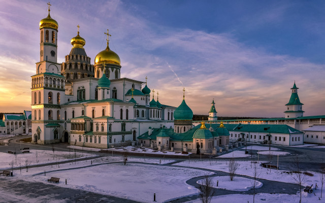 White building gold domes green free wallpaper - medium preview image