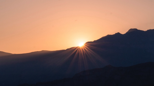 Sunset mountains bird lens flare free wallpaper - medium preview image