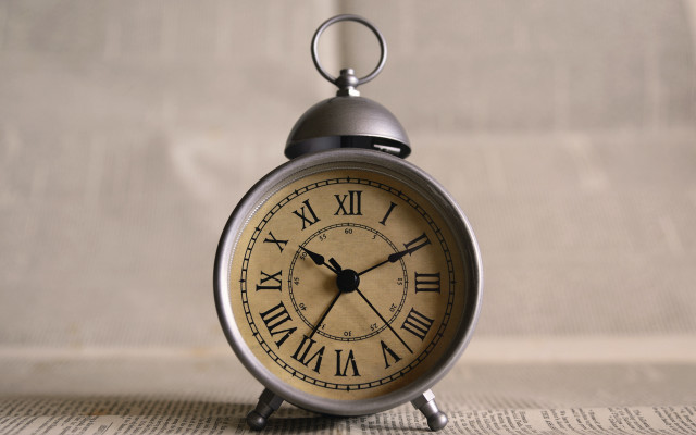 Clock table wallpaper new objectivity free wallpaper - medium preview image