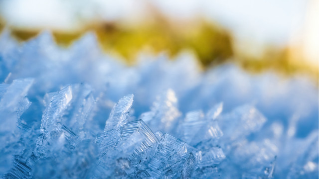 Ice crystals sunny day architecture free wallpaper - medium preview image