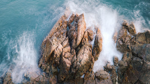 Rock formation wave boat lake free wallpaper - medium preview image