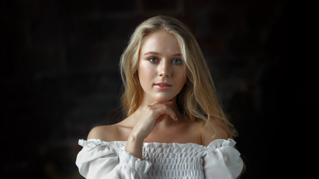 Emma geary white dress portrait #2 free wallpaper - medium preview image