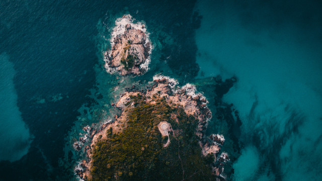 Boat rocky shore microscopic night free wallpaper - medium preview image