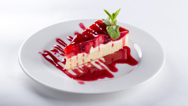 Pastel cake strawberry plate fork free wallpaper - medium preview image