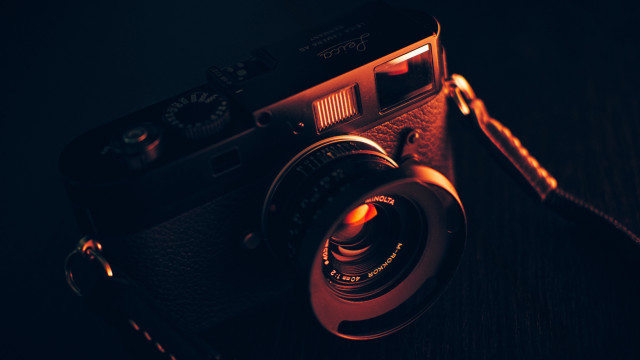 Camera flash table phone elsa free wallpaper - medium preview image