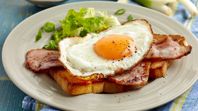Food plate eggs bacon bread free wallpaper - medium preview image
