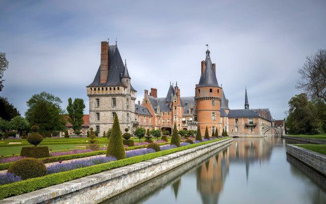 Castle pond garden flowers trees free wallpaper - medium preview image
