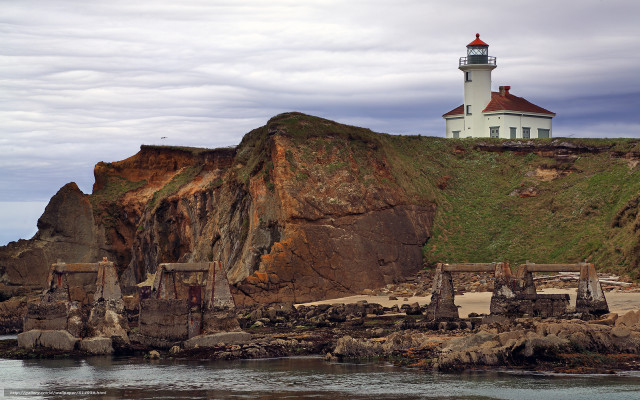 Lighthouse cliff ocean rocky shore free wallpaper - medium preview image