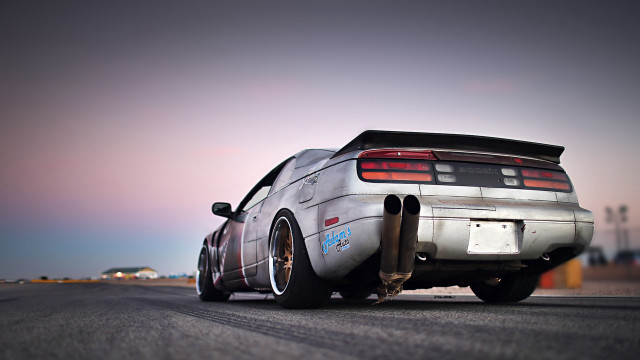 Car rear tire road sky #3 free wallpaper - medium preview image