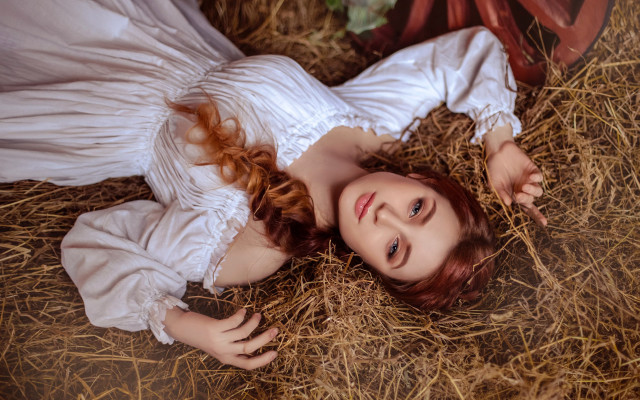 Woman hay resting pre raphaelite free wallpaper - medium preview image