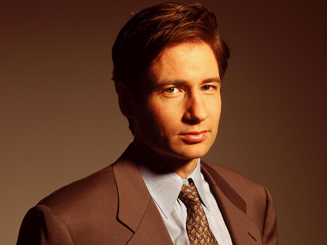 Man suit tie posing picture #7 free wallpaper - medium preview image