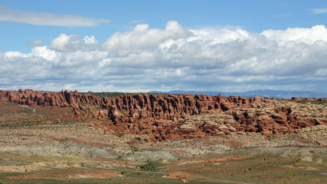 Desert rock formation sky clouds #2 free wallpaper - medium preview image