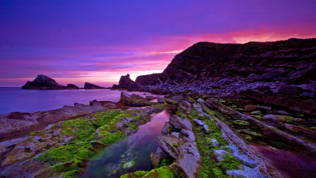 Rocky shore moss lake sunset free wallpaper - medium preview image