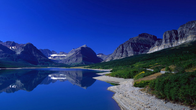 Lake mountains trees sky people #2 free wallpaper - medium preview image