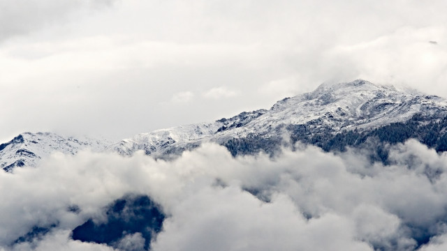 Mountain clouds snow plane horizon free wallpaper - medium preview image
