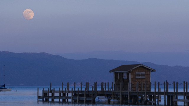 Full moon dock boat cityscape free wallpaper - medium preview image