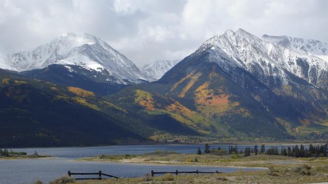 Mountain lake trees horizon cloudy free wallpaper - medium preview image