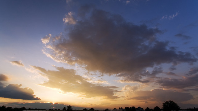 Large cloud sunset dusk mountain free wallpaper - medium preview image