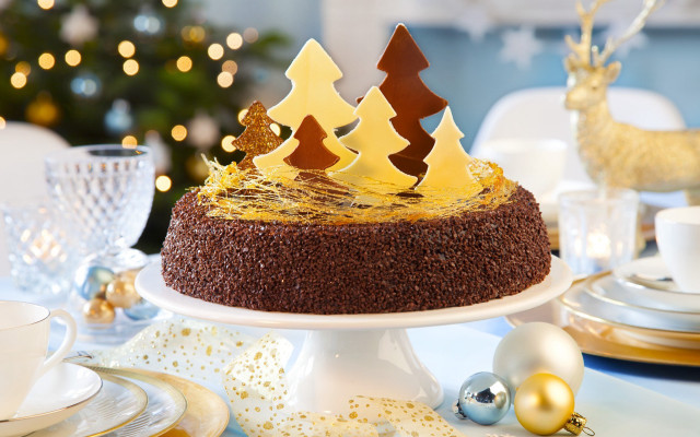Cake frosting decorations christmas tree free wallpaper - medium preview image