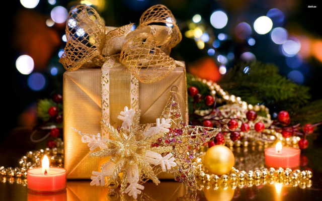 Present box ribbon candle table free wallpaper - medium preview image
