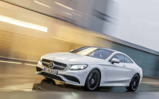 White mercedes benz private press free wallpaper - medium preview image