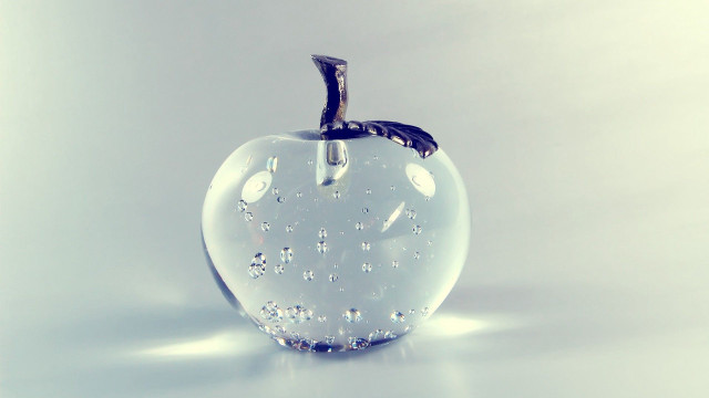 Clear apple silver stem star free wallpaper - medium preview image