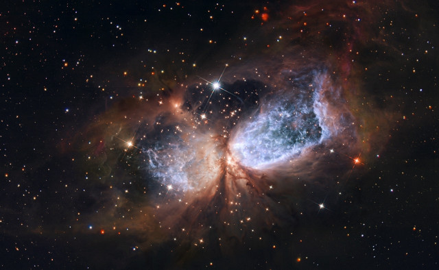 Large star cluster blue red free wallpaper - medium preview image