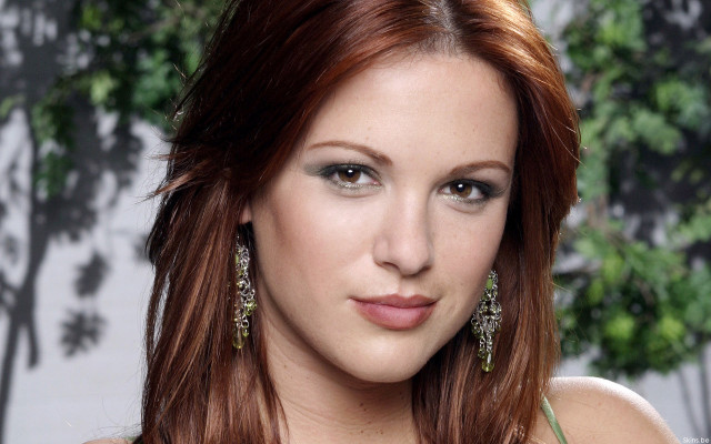 Red haired woman green eyeshadow free wallpaper - medium preview image
