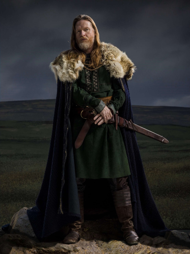 Green outfit sword fur cape free wallpaper - medium preview image