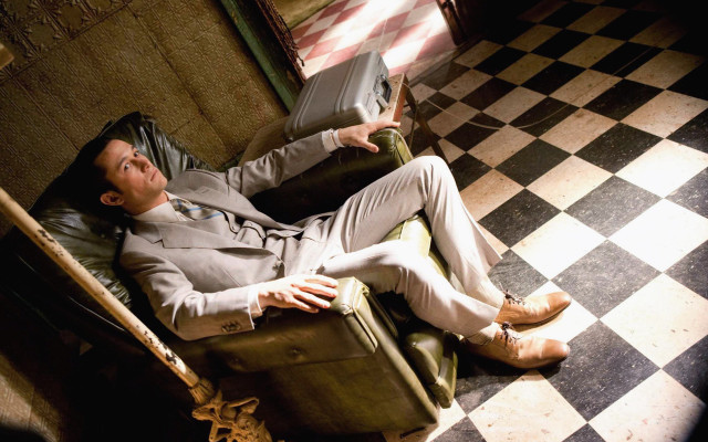 Man suit tie chair checkered free wallpaper - medium preview image