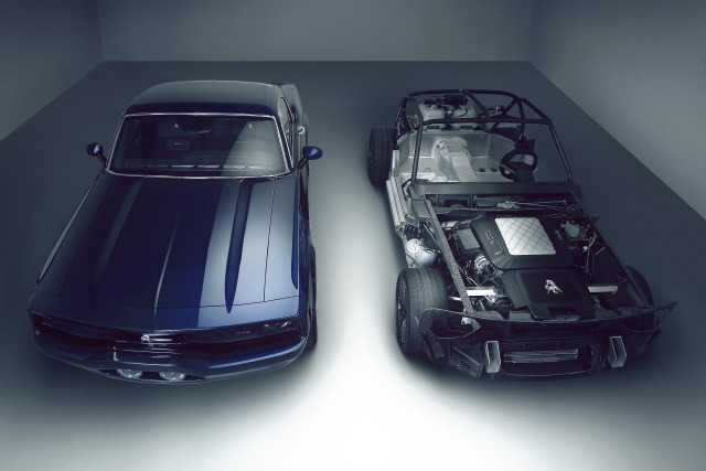 Two cars hood open light free wallpaper - medium preview image