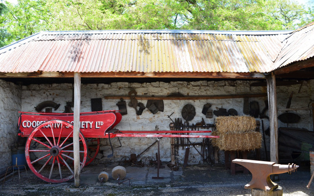 Red wagon building red roof free wallpaper - medium preview image