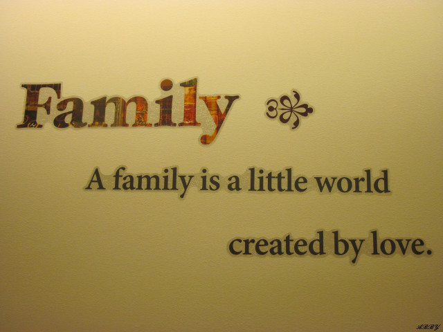 Family love wall folkart crossstitch free wallpaper - medium preview image
