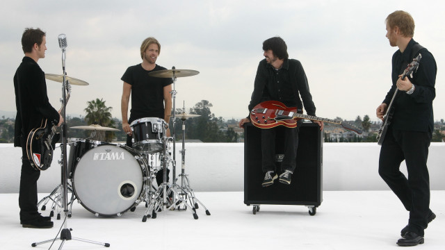 Rooftop band felix kelly bauhaus free wallpaper - medium preview image