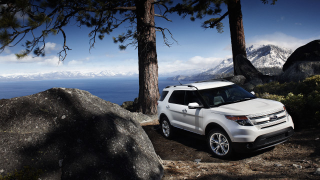 White car rocky road tree free wallpaper for desktop - medium preview image