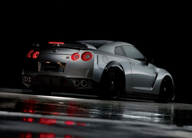Silver sports car wet road free wallpaper - medium preview image
