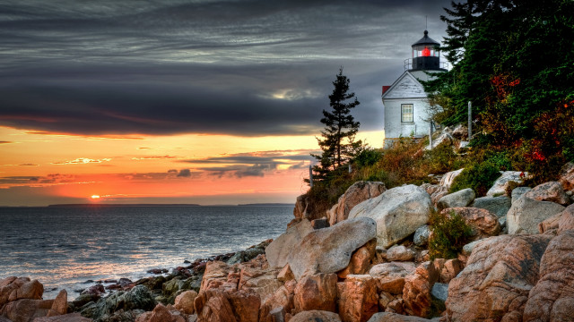 Lighthouse rocky shore sunset clouds #3 free wallpaper - medium preview image