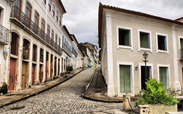 Cobblestone street buildings lamp post free wallpaper - medium preview image