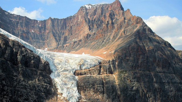Mountain glacier cloudy sky landscape free wallpaper - medium preview image