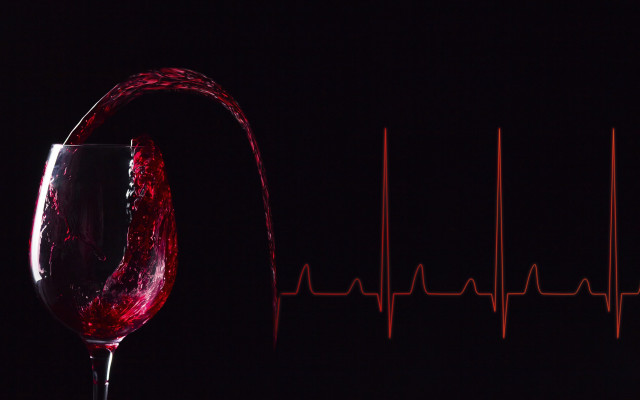 Wine pour heartbeat red glass free wallpaper - medium preview image